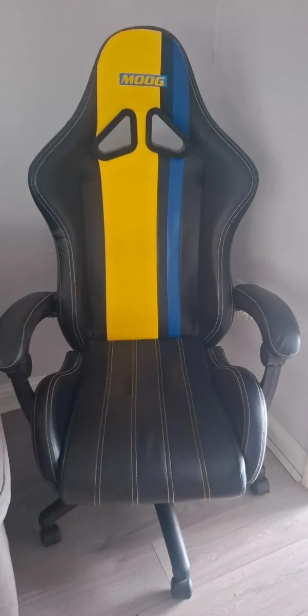 Gaming Chair - Image 1