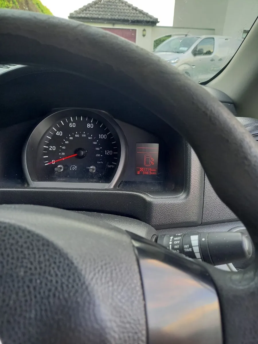 Nissan NV200 2011 - Image 4