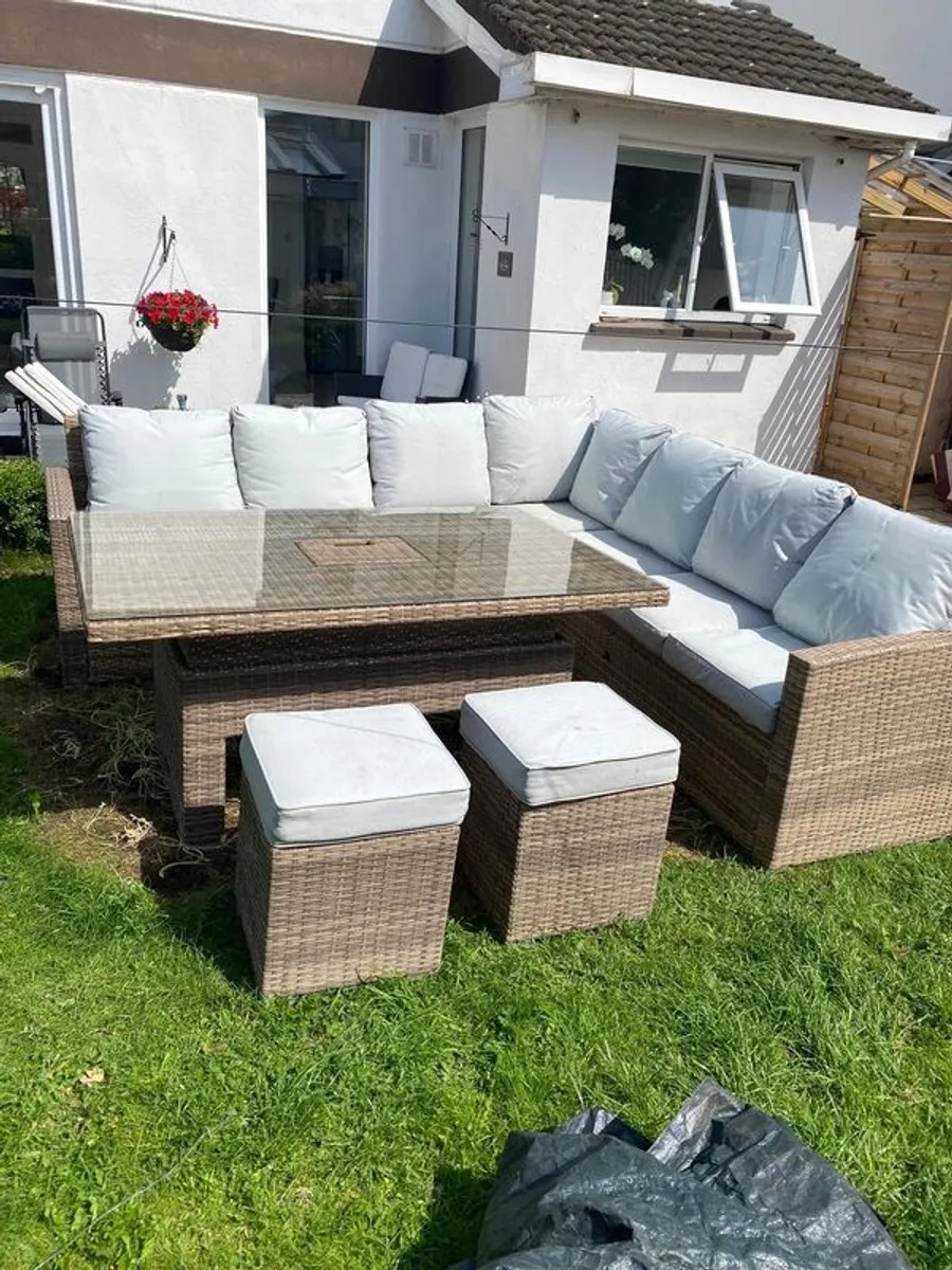 garden table and chairs - Image 2