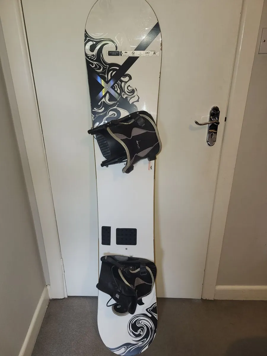 Snowboard and gear (full setup) - Image 3
