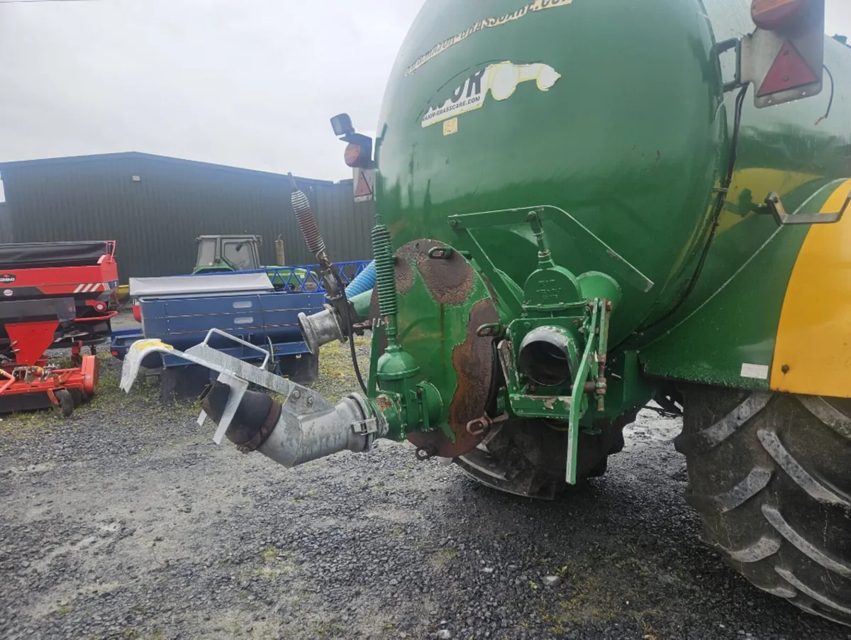 MAJOR TANKER - Image 3