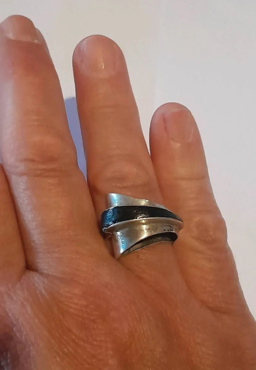 Heavy Navajo Sterling silver ring - Image 1