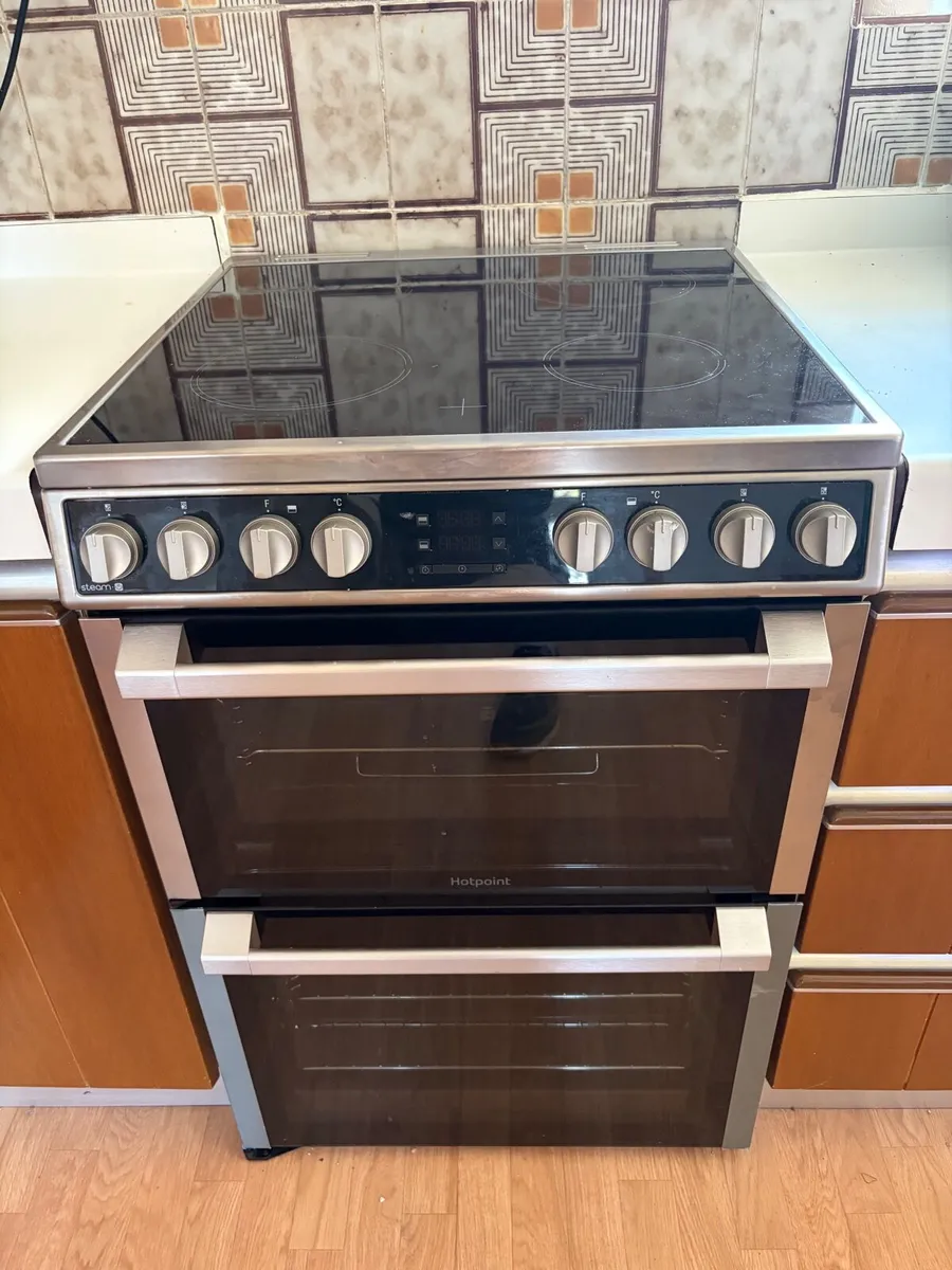Hotpoint Electric hob cooker - Image 2