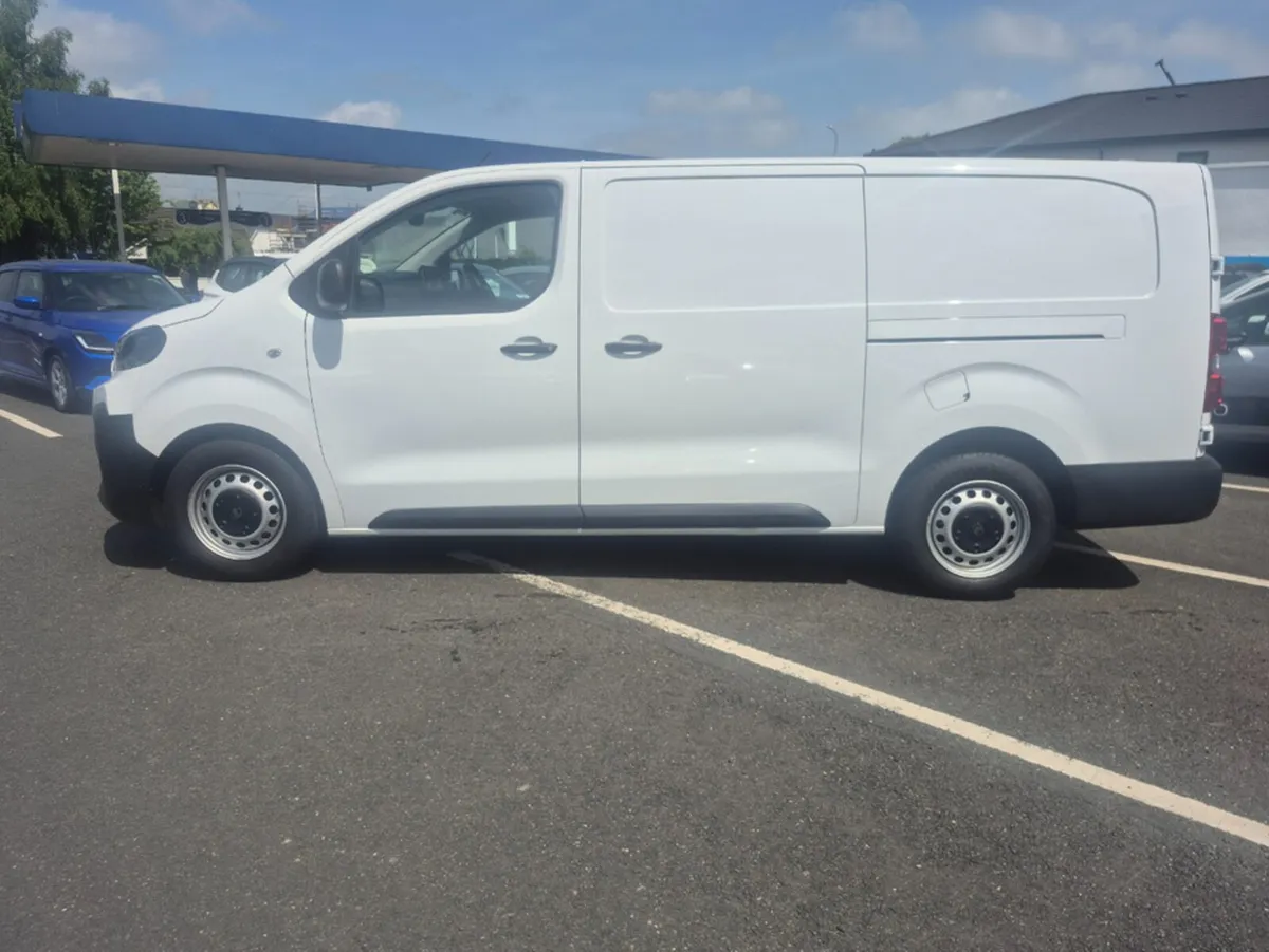 Citroen Dispatch LX 1.5 BLUEHDI 120 LWB (PRICE EX - Image 4