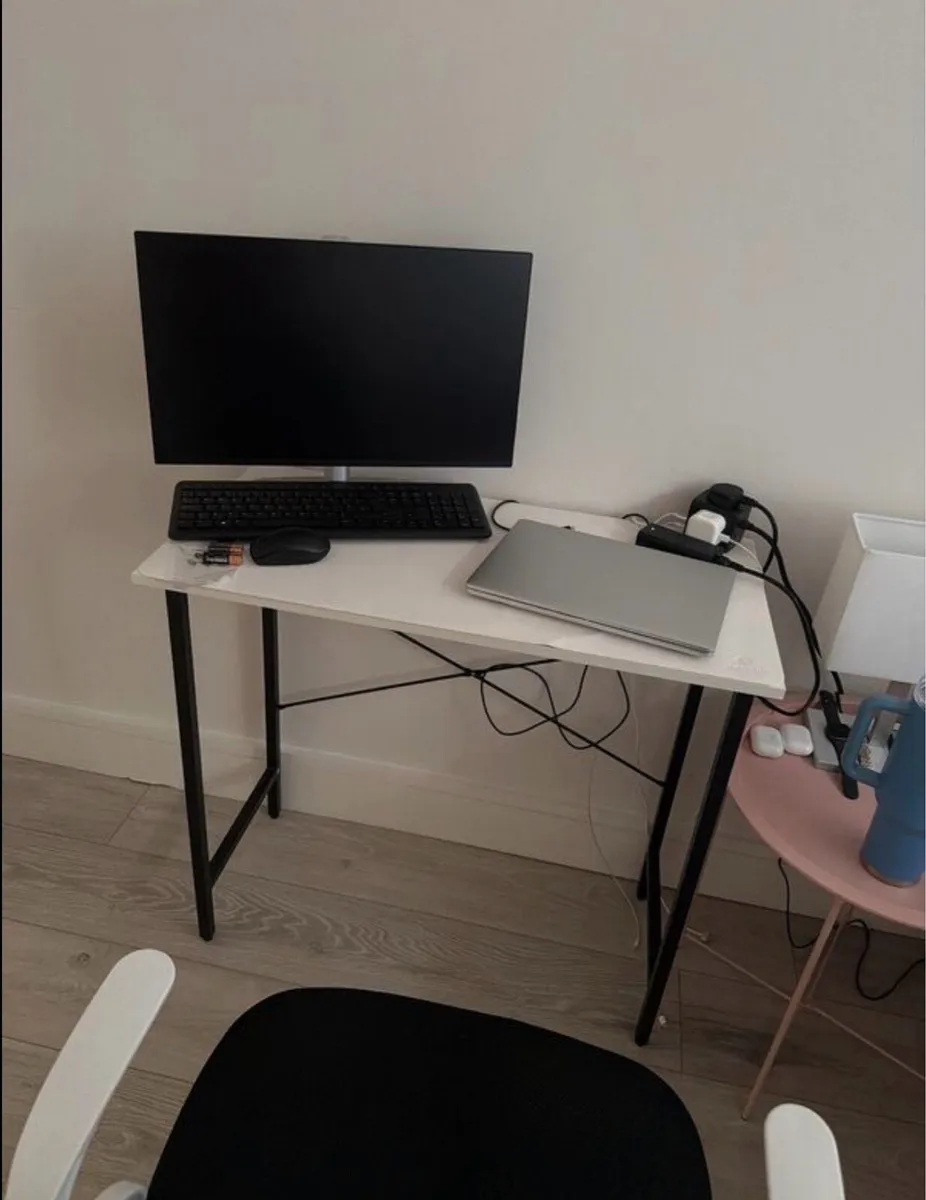 Office Desk - Image 1