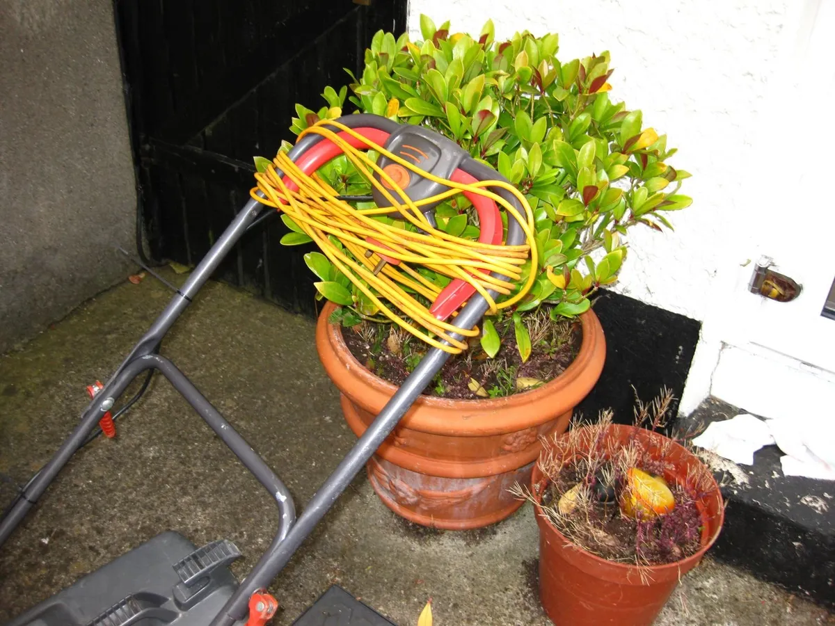 Flymo Pac A Mow Electric Mower. - Image 4