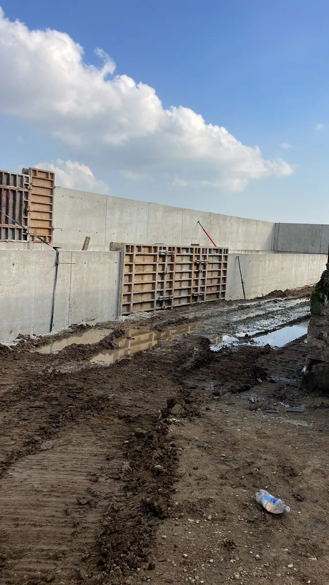 Shuttering farm sheds north and south - Image 4