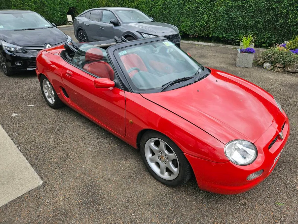 Car - Image 4