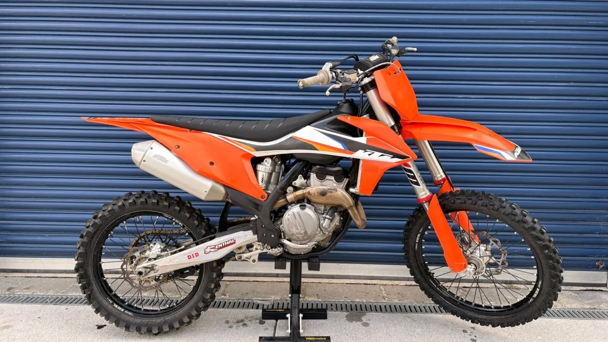 Motor cross bike - Image 1