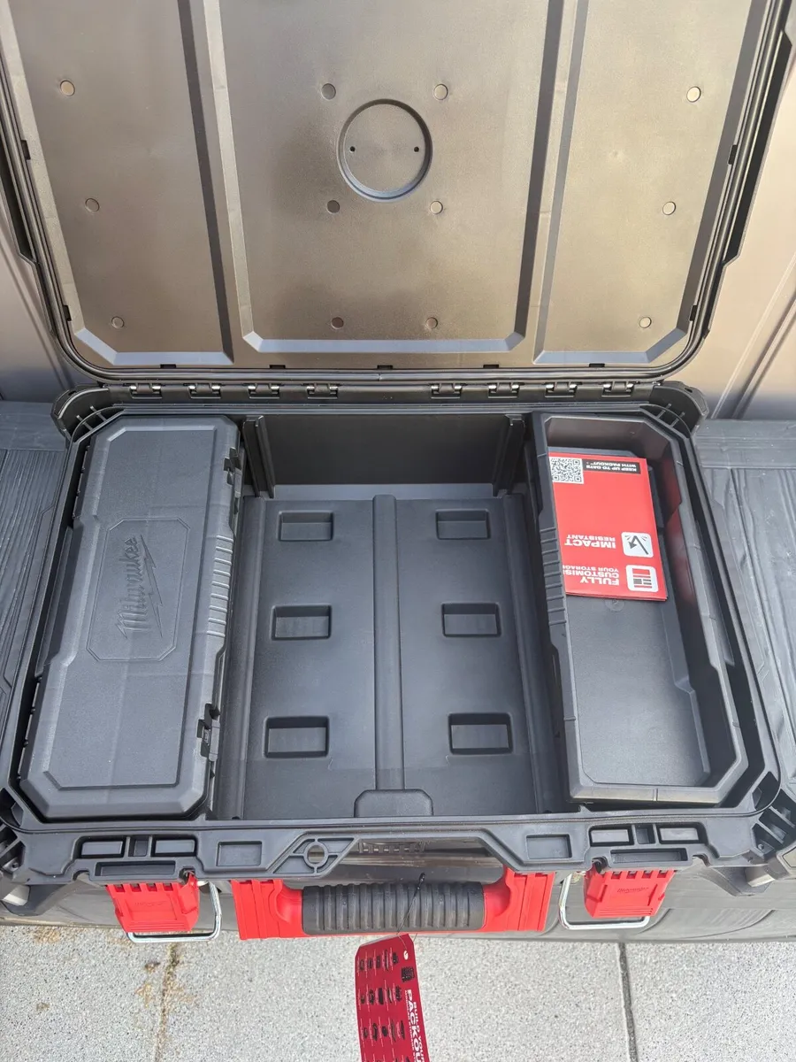 Brand MILWAUKEE PACKOUT CASE 22’ - Image 2
