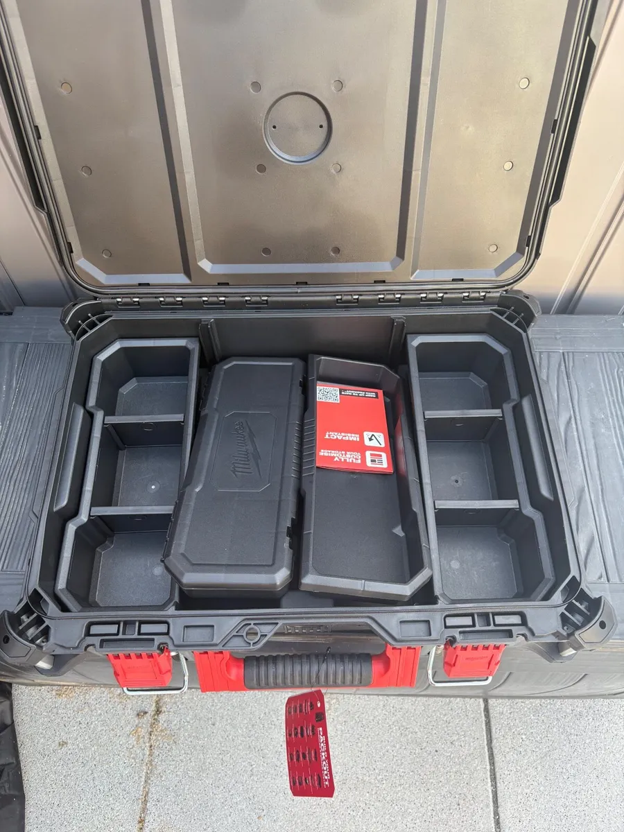Brand MILWAUKEE PACKOUT CASE 22’ - Image 3