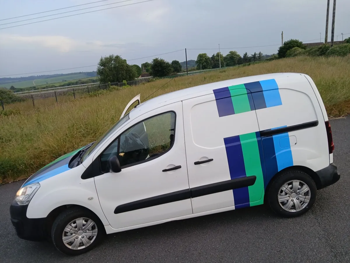 Peugeot Partner 3 seater new D.O.E/Tax - Image 4