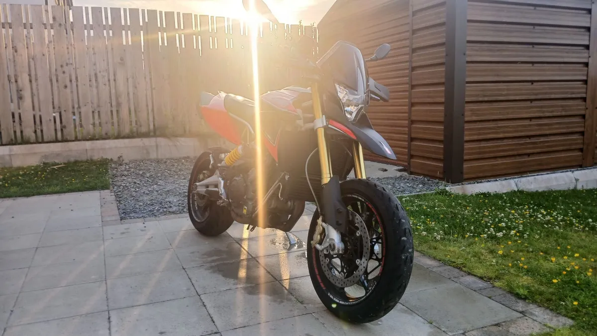 Aprilia Dorsoduro 1200 Special Edition - Image 3