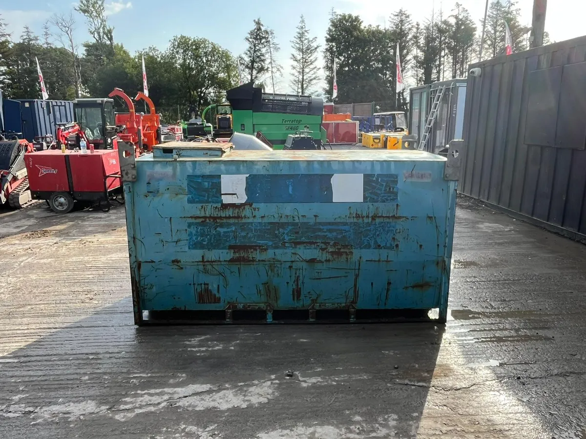 Conquip 2000L Diesel Bowser - Image 4