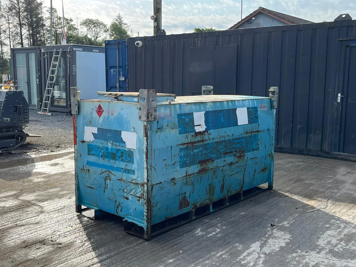 Conquip 2000L Diesel Bowser - Image 3
