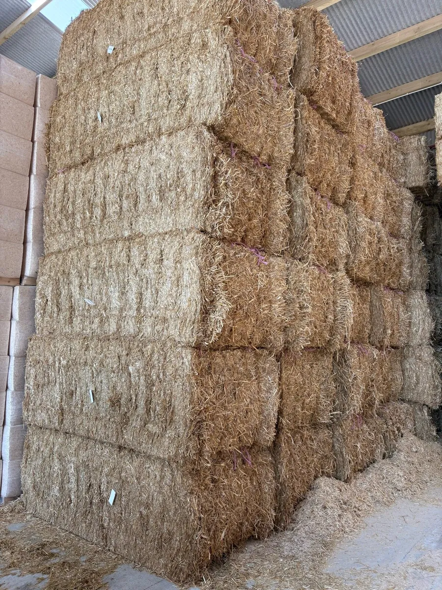Chopped Barley Straw 8x4x3 Bales - Image 1
