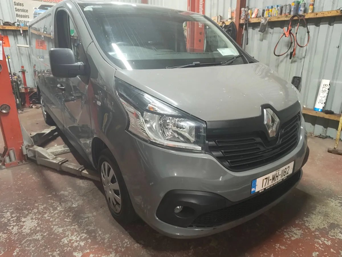 2017 RENAULT TRAFFIC LONG WHEEL BASE VAN - Image 3