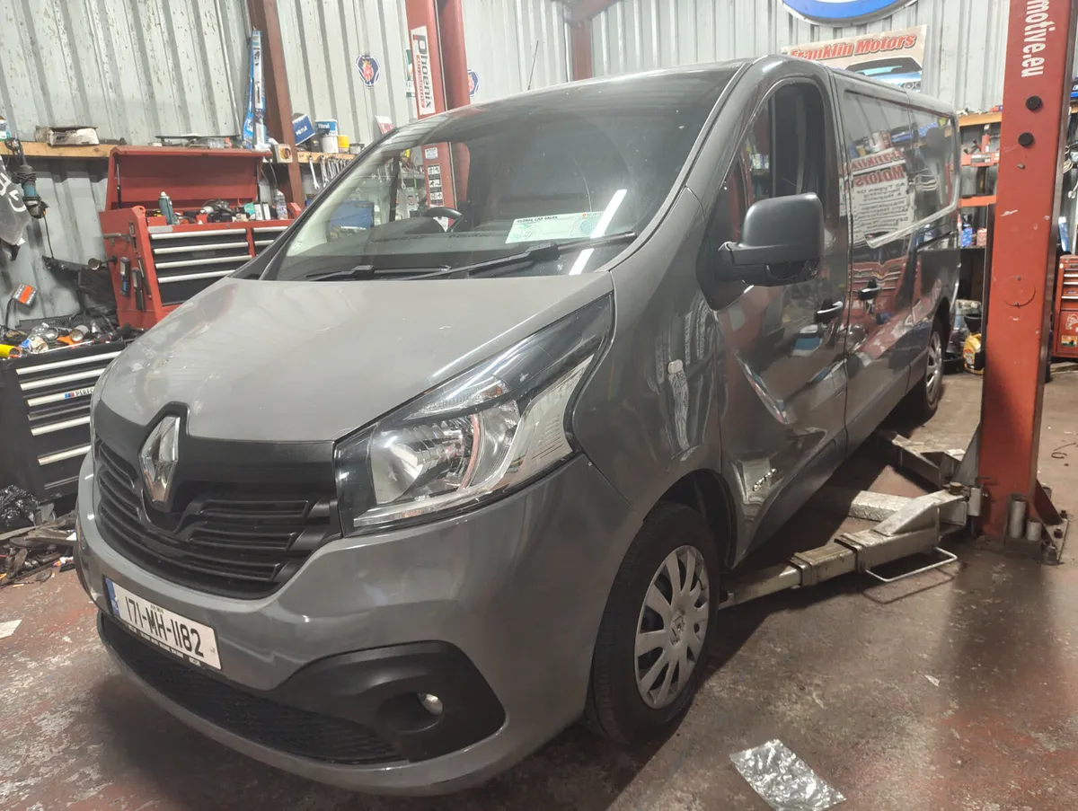 2017 RENAULT TRAFFIC LONG WHEEL BASE VAN - Image 4
