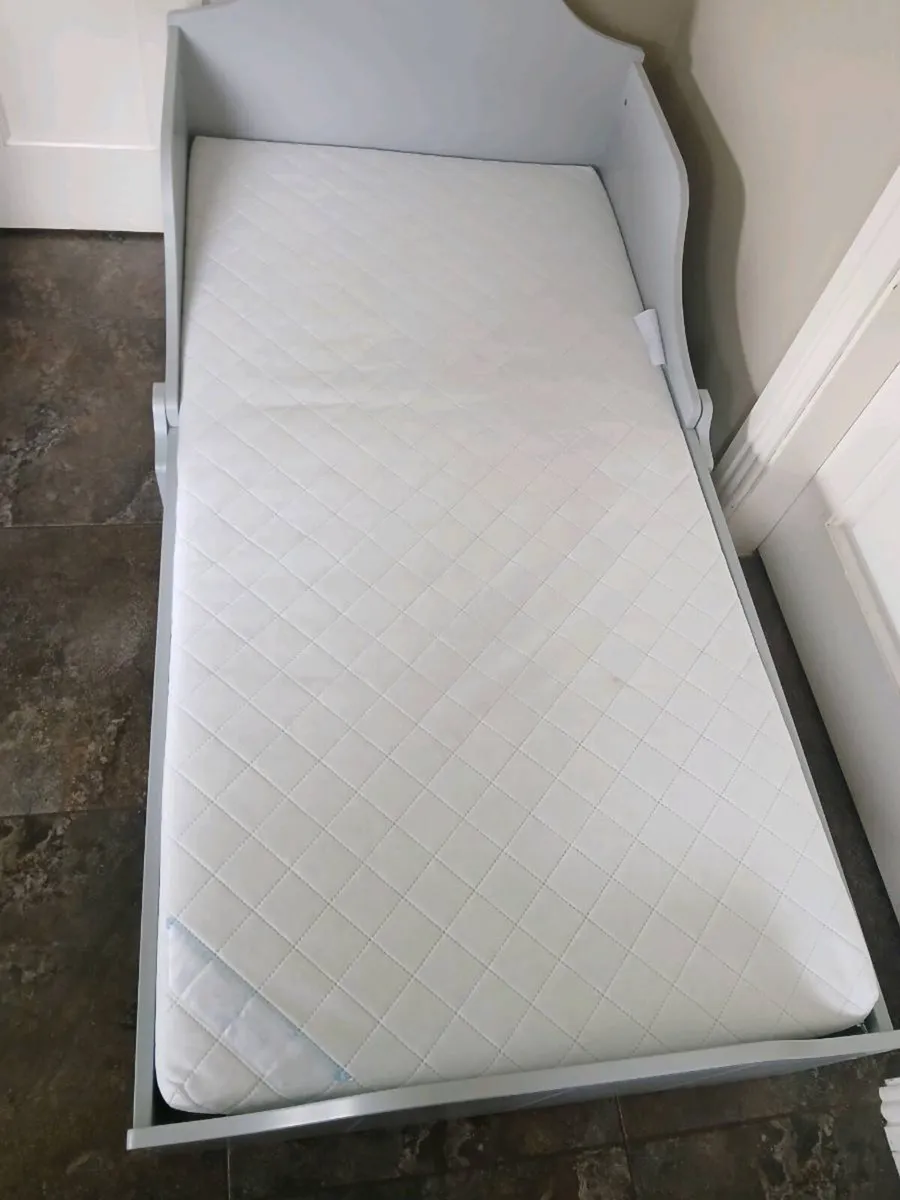 Toddler bed.  140x 70. - Image 1