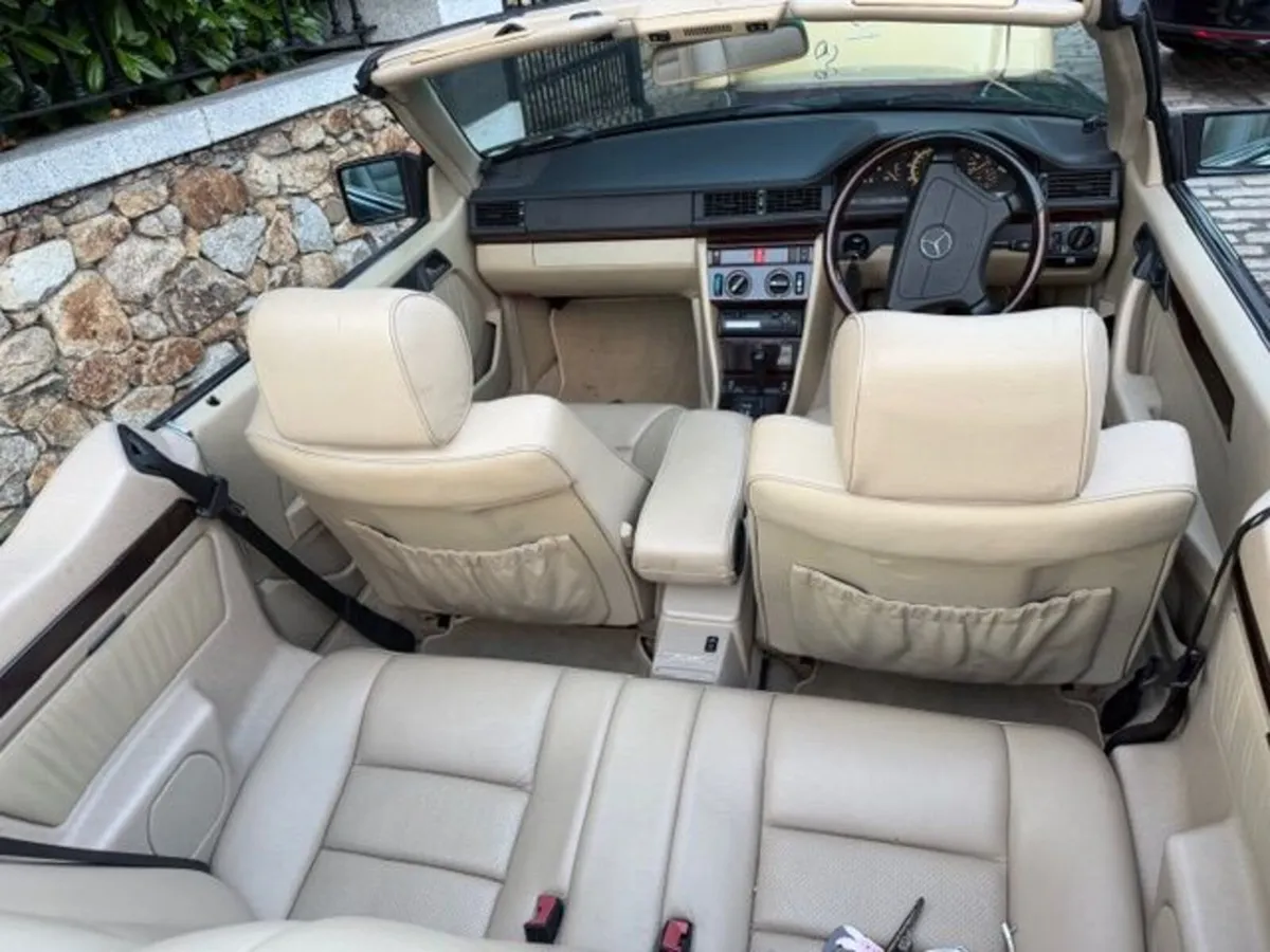 Mercedes-Benz Rare E320 Sportline Cabriolet - Image 4