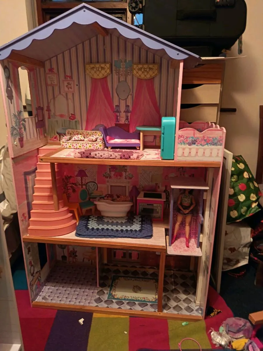 Doll house - Image 3