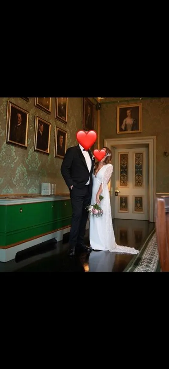 Greta Constantine Wedding Dress with Cape - Image 1