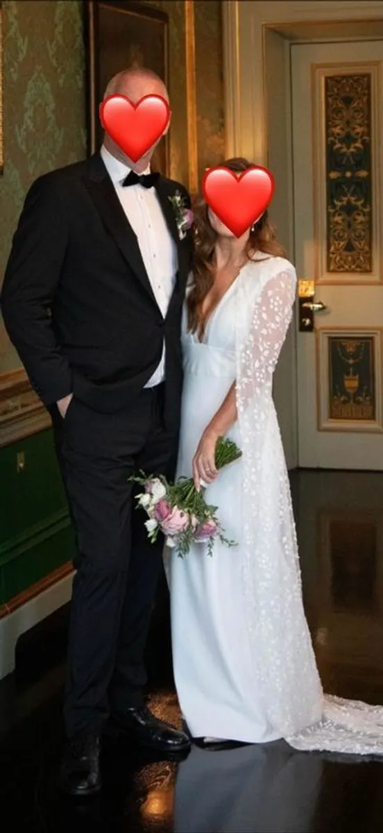Greta Constantine Wedding Dress with Cape - Image 2