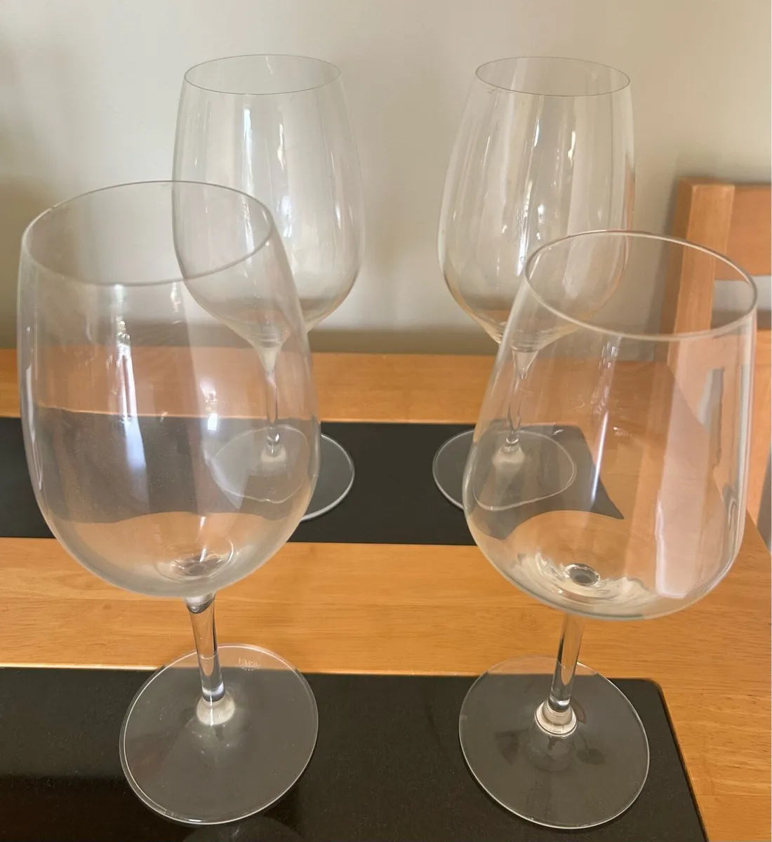 4 Red-wine glasses - Image 1