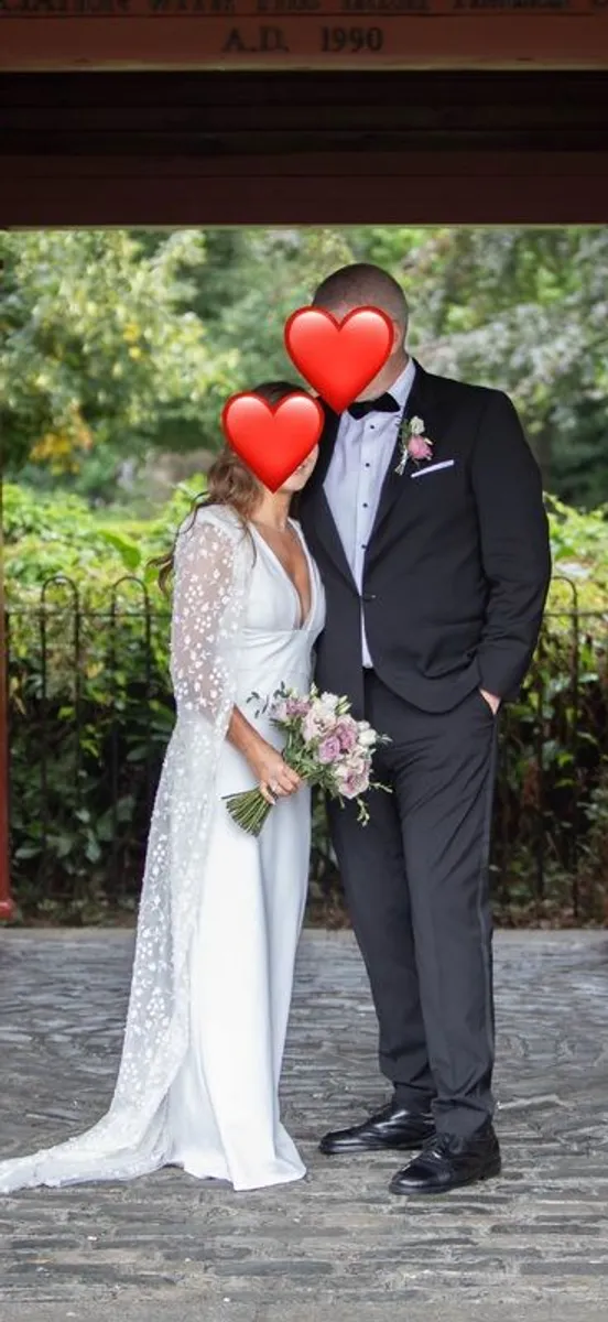 Greta Constantine Wedding Dress with Cape - Image 4