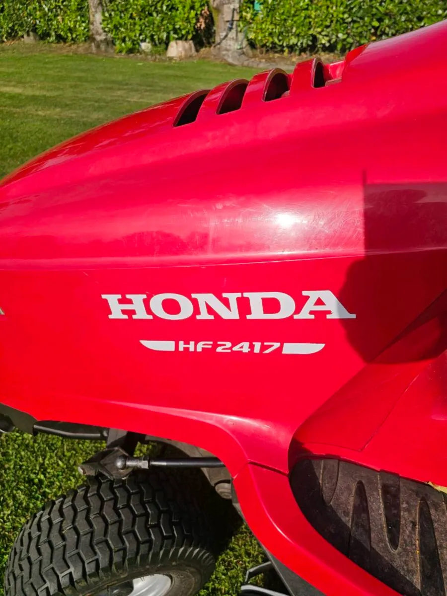 Honda ride on lawn mower - Image 3