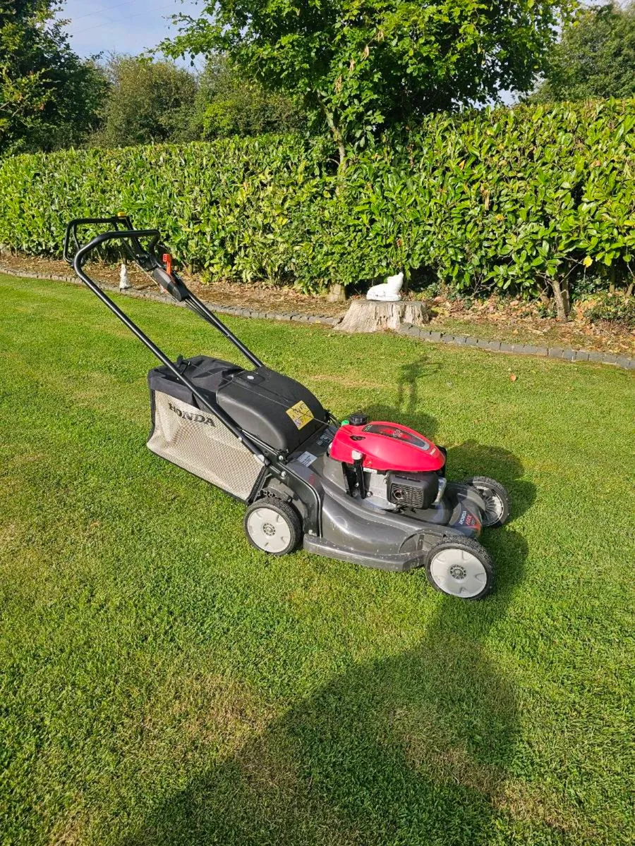 Honda drive lawnmower - Image 2