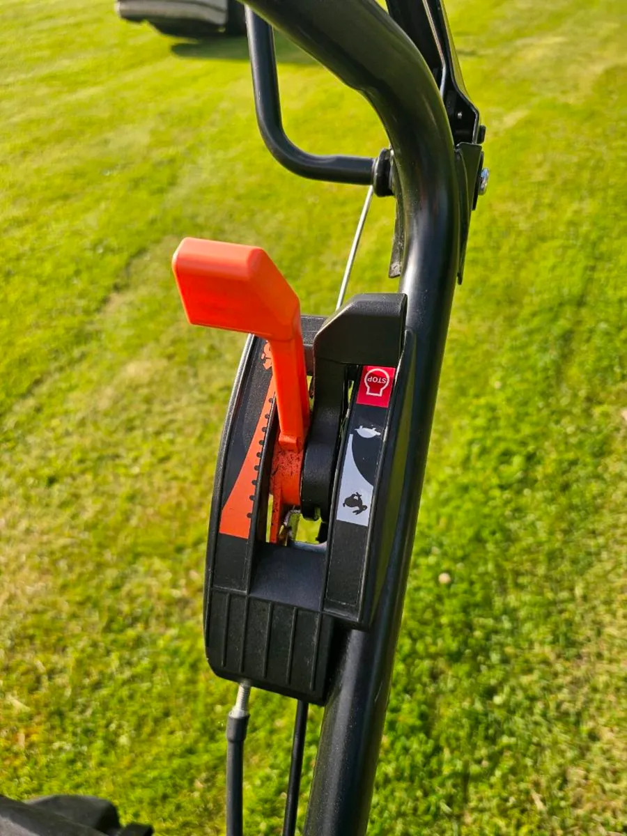 Honda drive lawnmower - Image 3