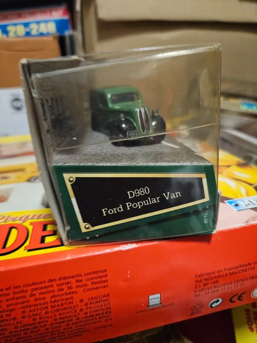 Corgi Ford Van - Image 1