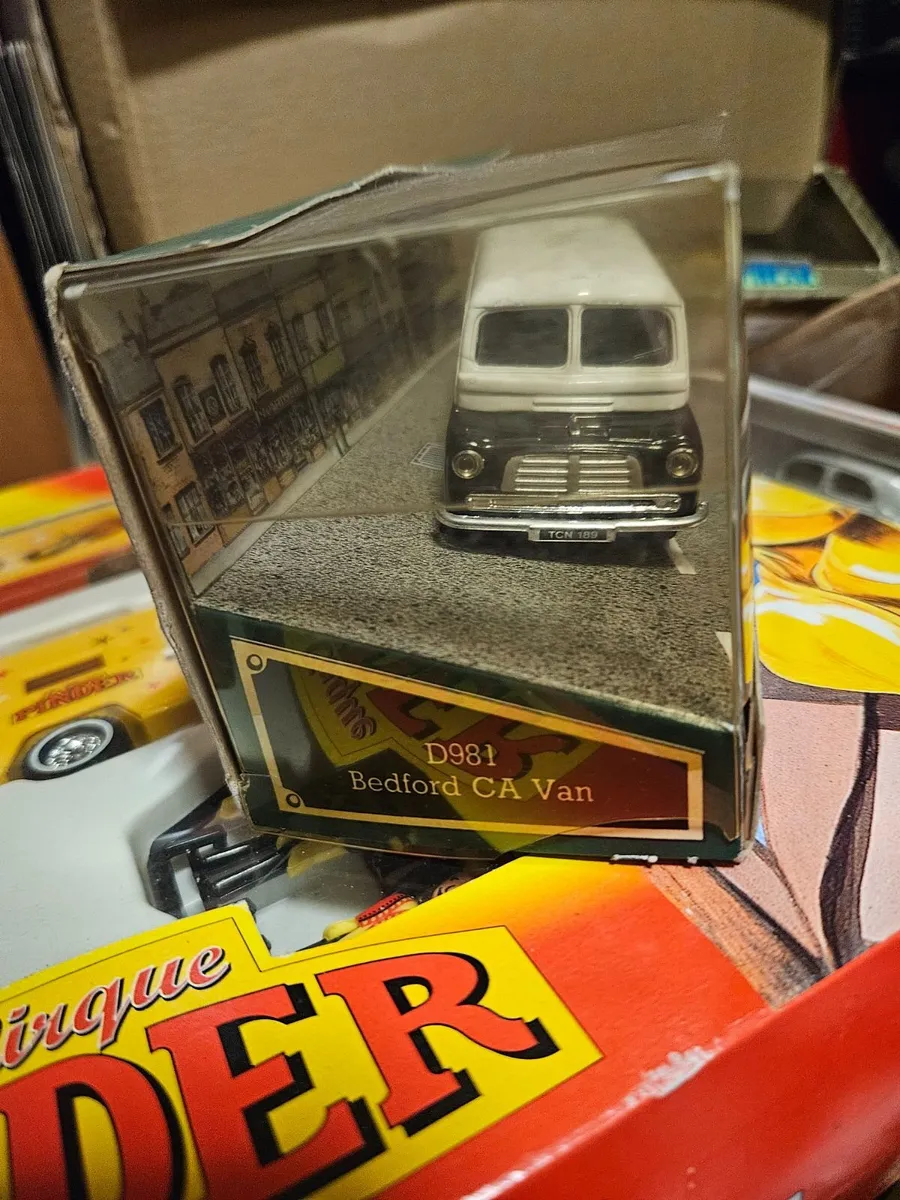 Corgi Bedford Van - Image 2