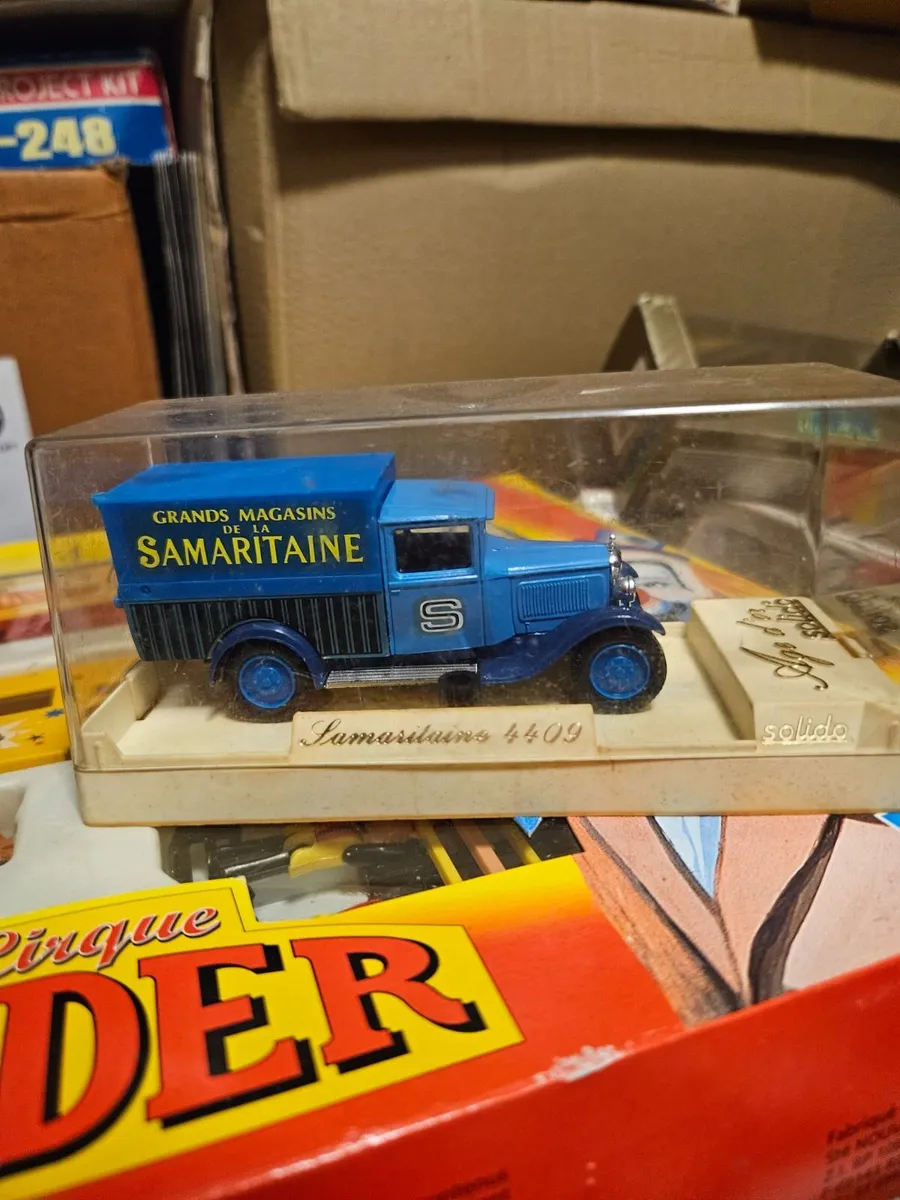 Corgi Solido Van
