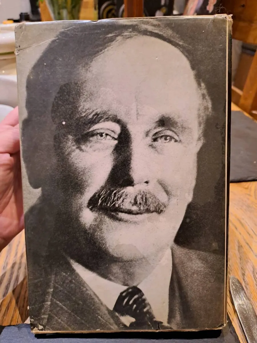 1st ed 1973 The Time Traveller - Image 2