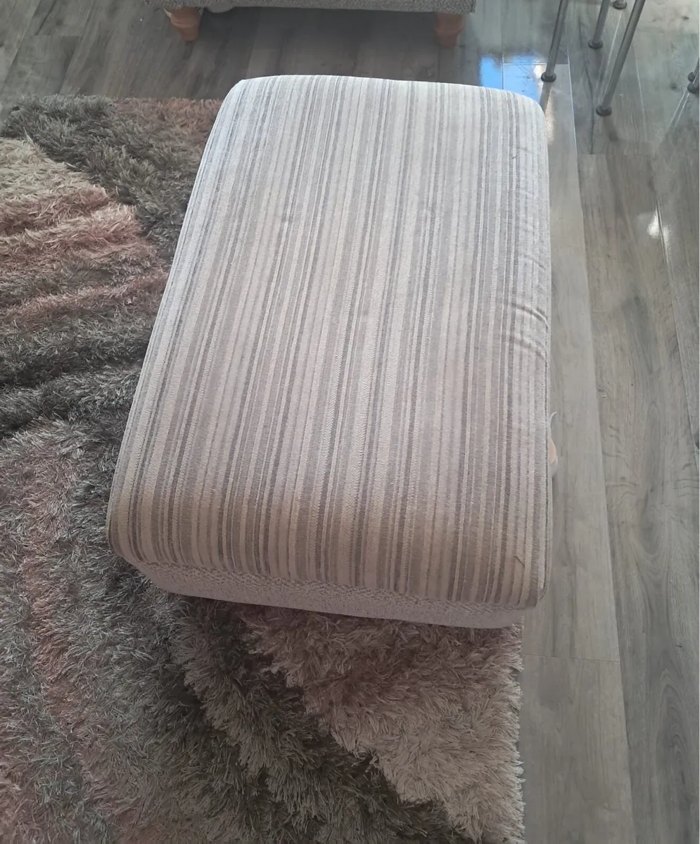 3 seater sofa+armchair+large footstool - Image 4