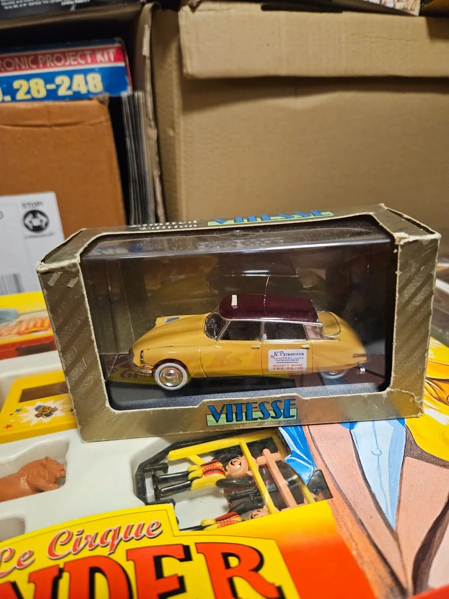 Corgi Vitesse Citroën DS 19 - Image 1