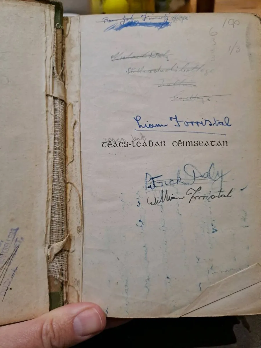 Teacs-Leabhar Céimseatan c. 1930s–1940s - Image 3