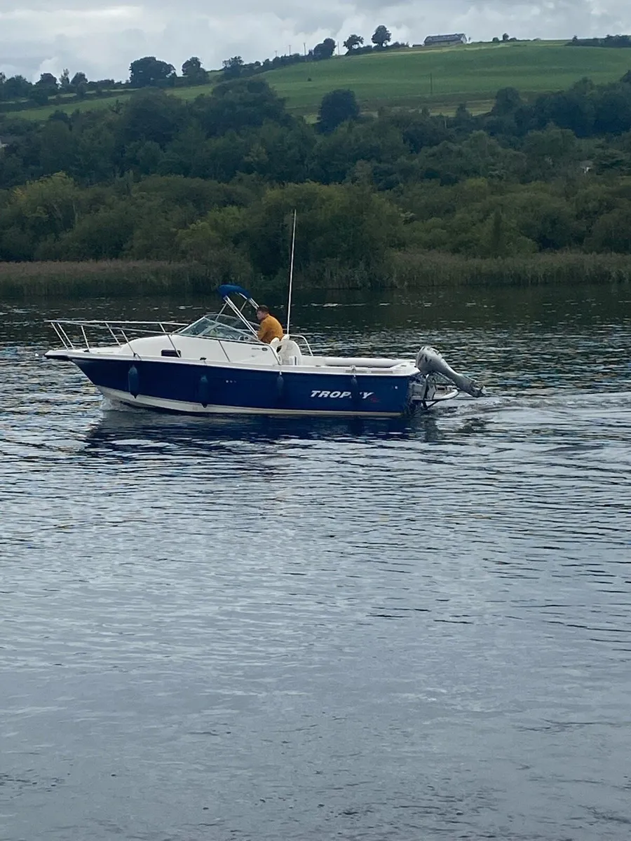 Price. Drop Bayliner Trophy 2352 - freshwater Boat - Image 1