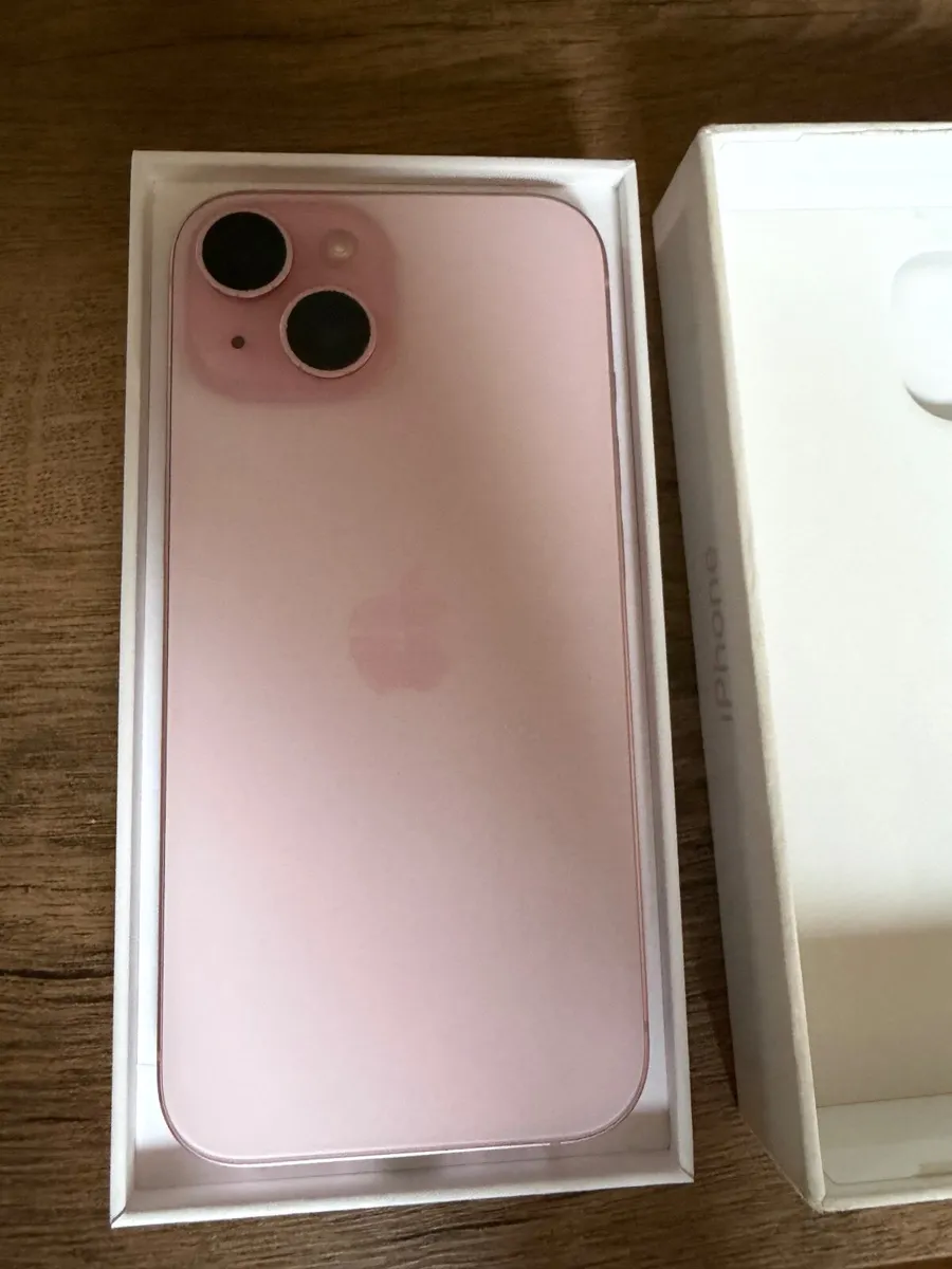 Pink IPhone 15 - Image 3