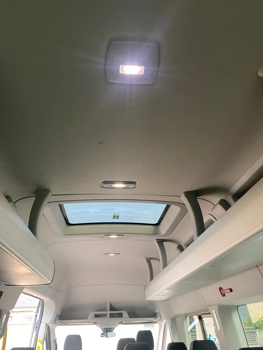 Ford Transit 2023 - Image 2