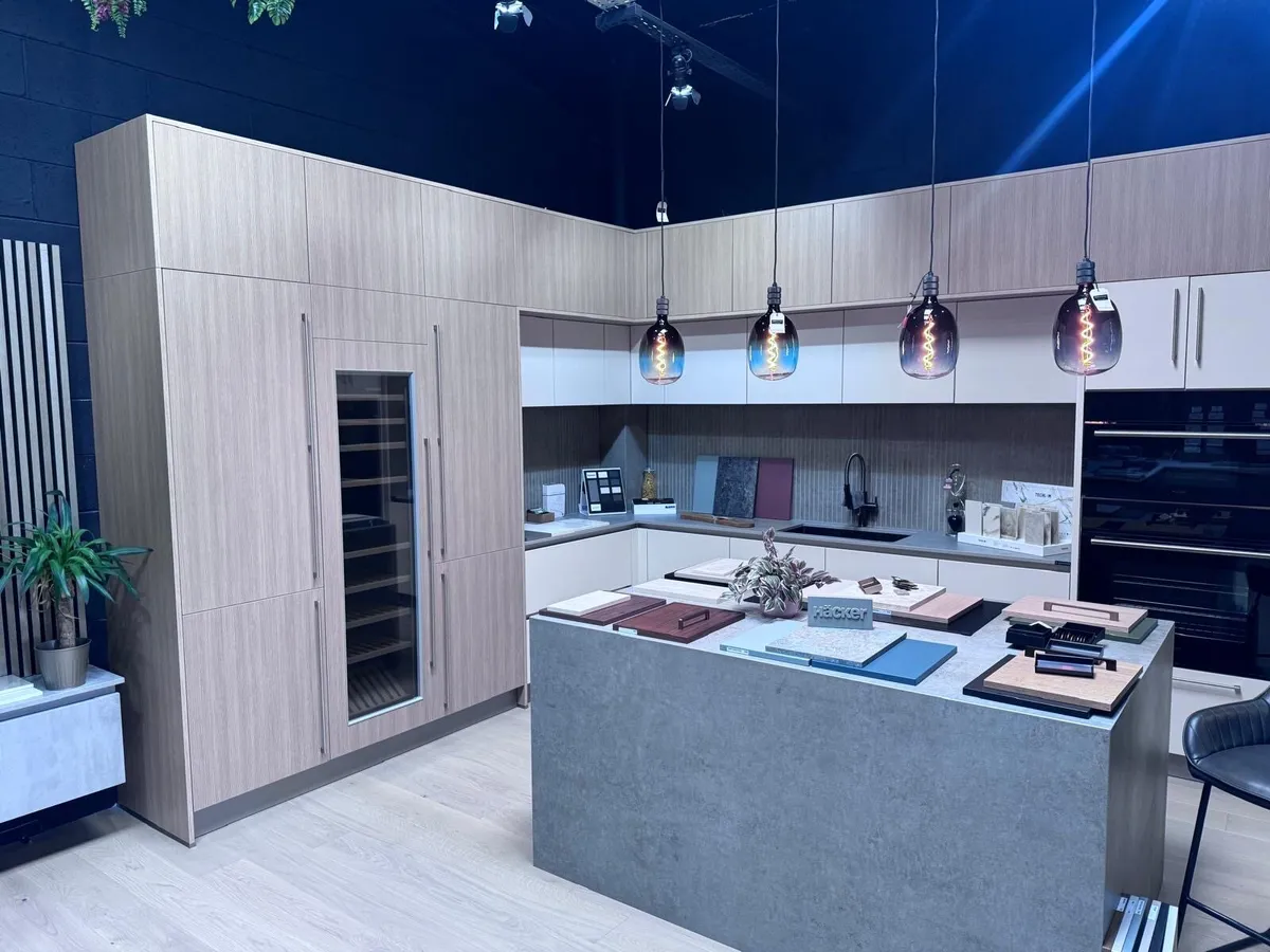 German Kitchen displays for sale - Image 1