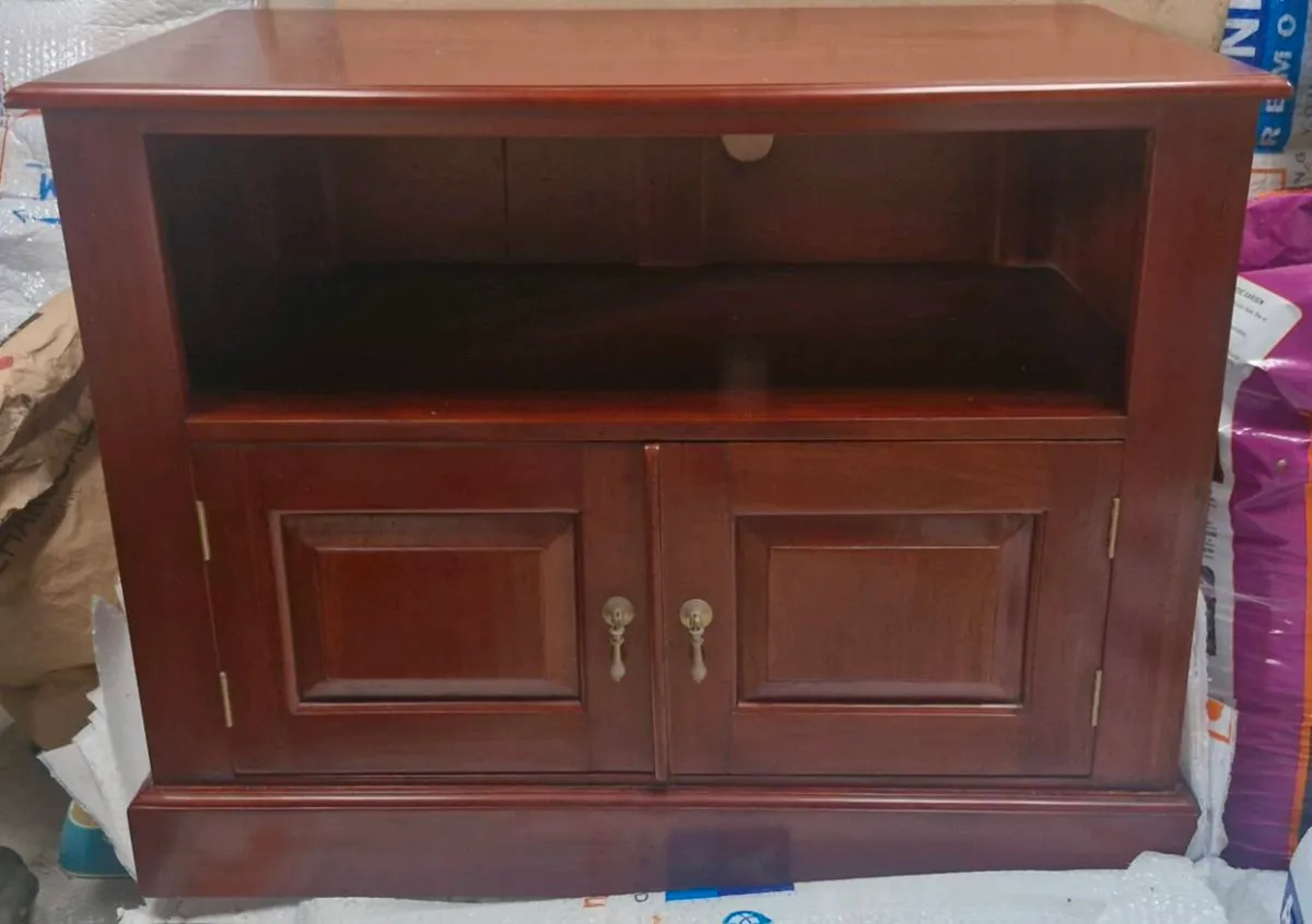 Tv stand - Image 1
