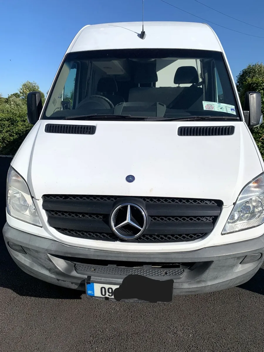 Mercedes Sprinter Off-Grid Campervan - Image 2