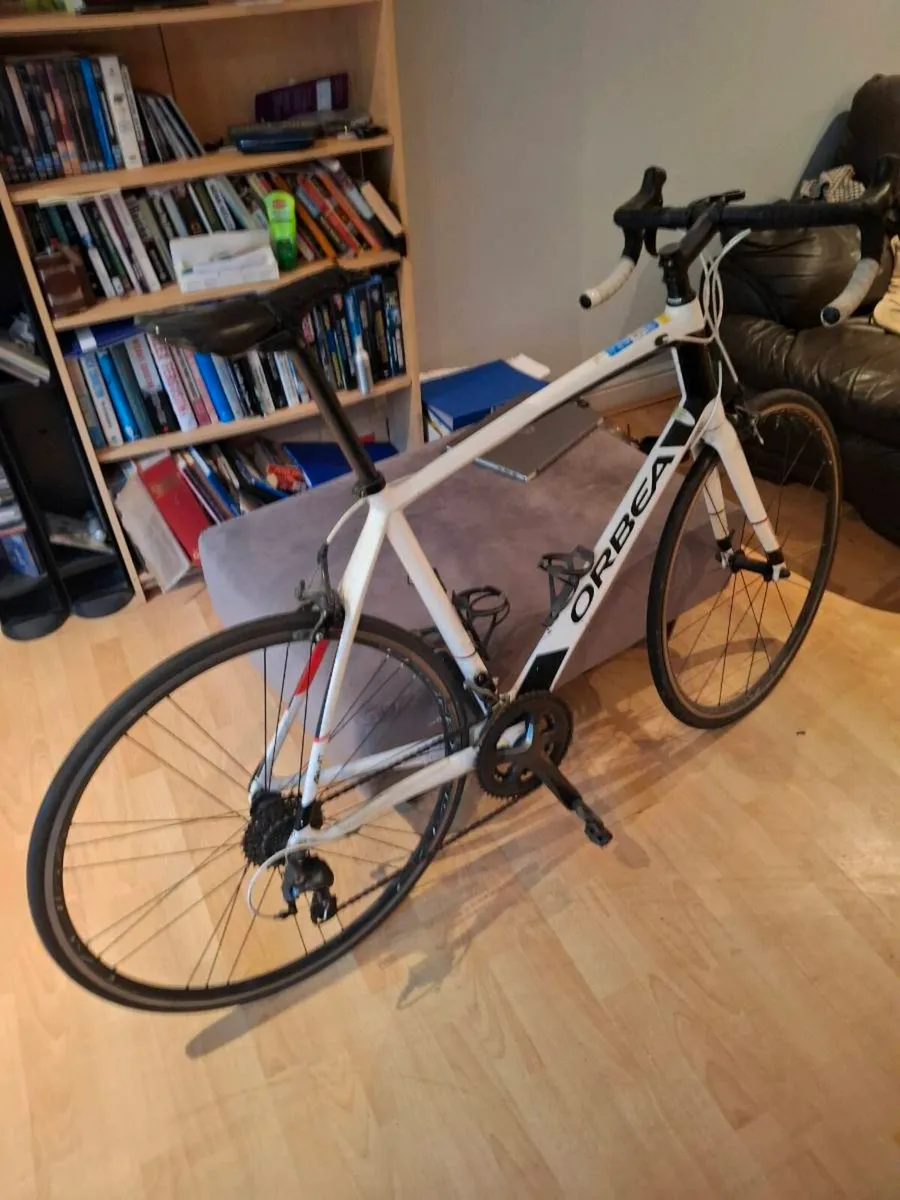Road bike - Image 2