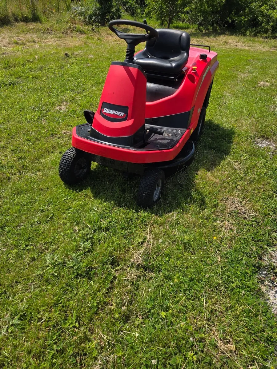For sale snapper ride on mower - Image 1