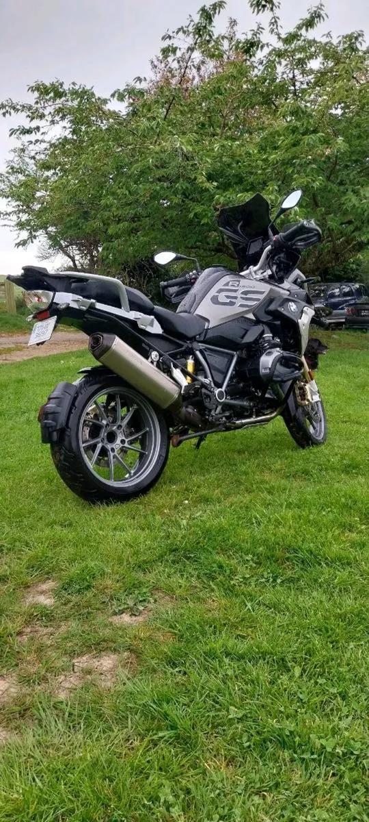 R1200 GS - Image 1