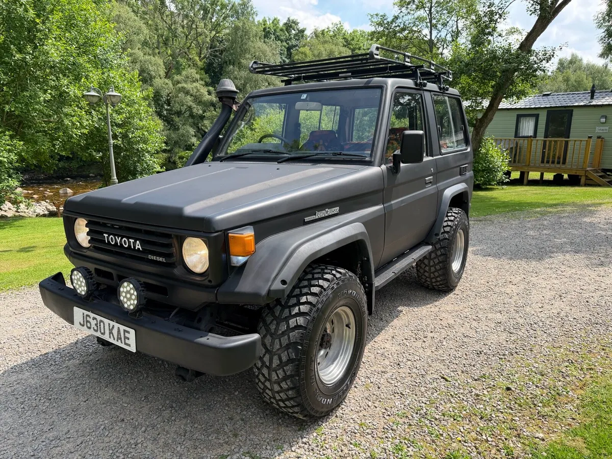 TOYOTA LANDCRUISER 70 series heavy duty swb - Image 2