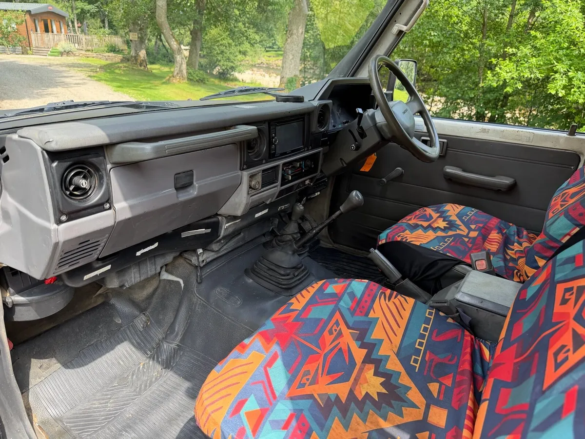 TOYOTA LANDCRUISER 70 series heavy duty swb - Image 3